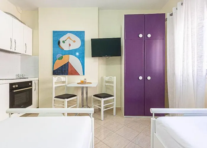 Stella's Stylish - 1min W Kitchen Daire *